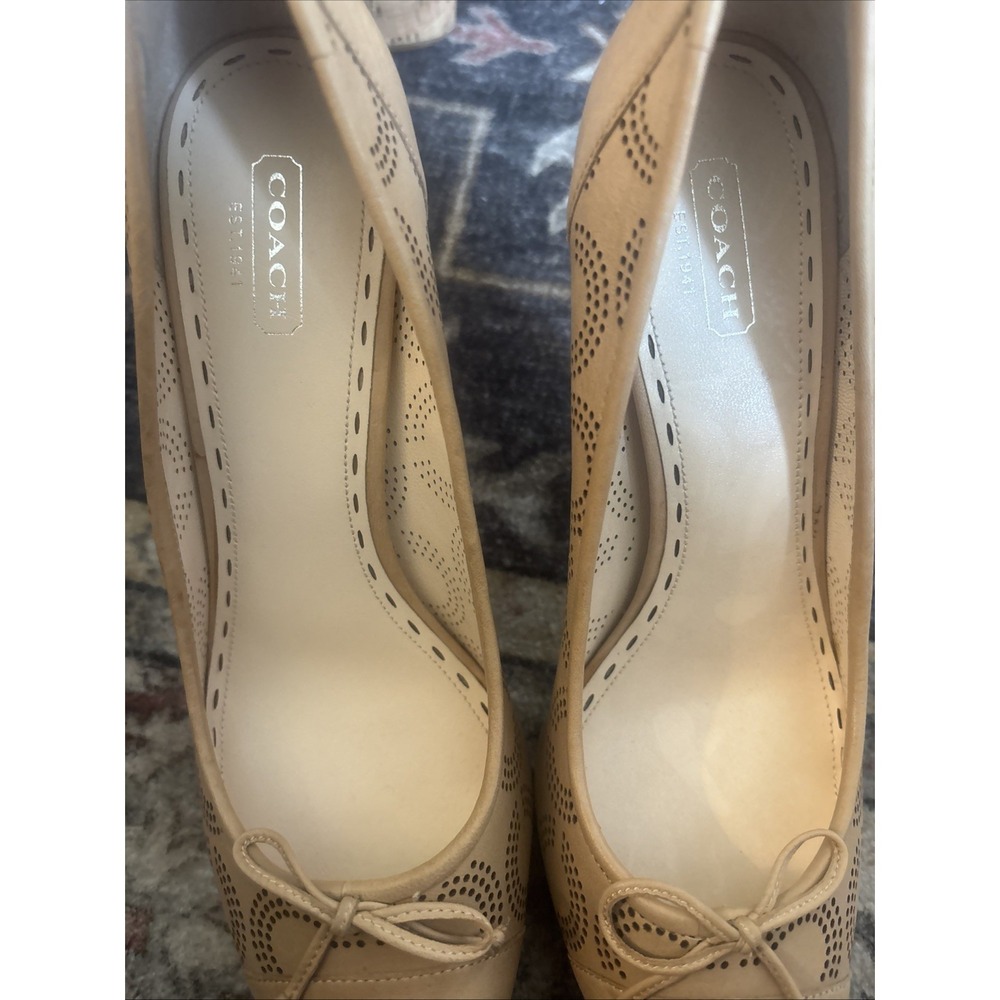 Coach Bethanie Sand Platform Pump - size 9 - Picture 3 of 8